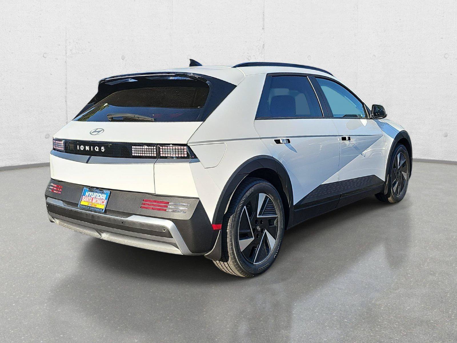 New 2027 Hyundai Ioniq 5 SEL RWD image 3