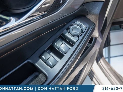 Used 2019 Chevrolet Traverse LS FWD image 14
