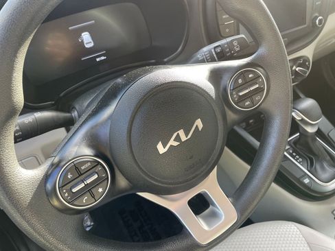 Used 2025 Kia Soul LX w/ LX Technology Package image 31