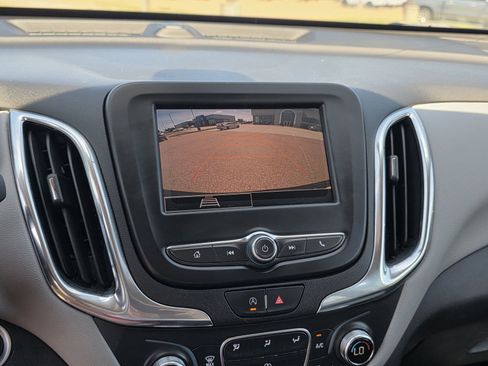 Used 2023 Chevrolet Equinox LT FWD image 39