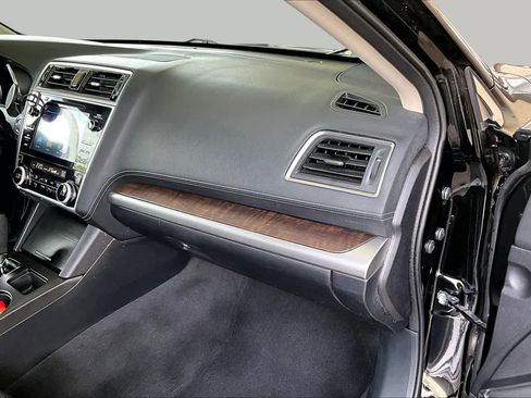 Used 2018 Subaru Outback 3.6R Limited AWD/4WD image 19