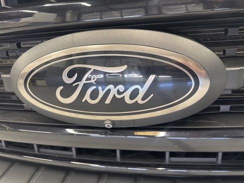 Used 2022 Ford F250 Lariat w/ Black Appearance Package AWD/4WD image 37