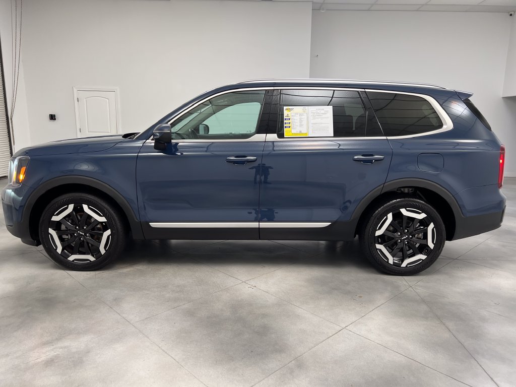 Used 2025 Kia Telluride S FWD image 5