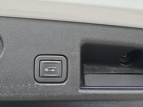 Certified 2024 Chevrolet Equinox RS w/ RS Leather Package AWD/4WD image 16