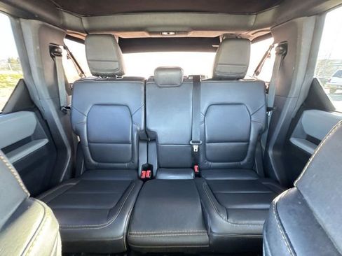 Used 2022 Ford Bronco Badlands w/ Sasquatch Package image 22