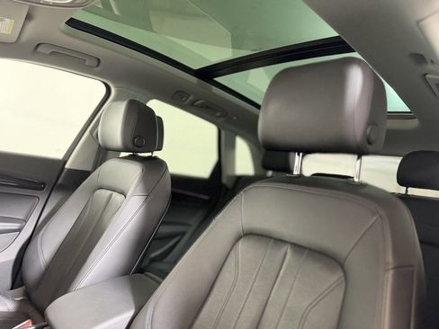 Used 2020 Audi Q5 Prestige w/ Prestige Package image 16