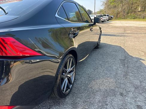 Used 2019 Lexus IS 300 F Sport w/ F Sport Package image 8