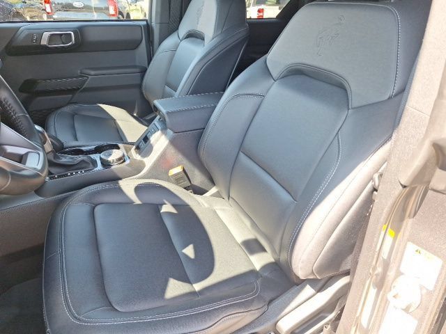 Used 2025 Ford Bronco Badlands AWD/4WD image 17
