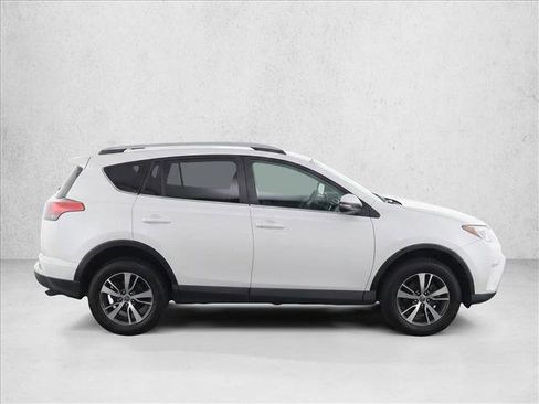 Used 2017 Toyota RAV4 XLE w/ Plus Extra Value Package FWD image 8