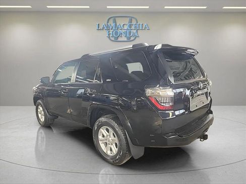 Used 2023 Toyota 4Runner SR5 Premium image 4