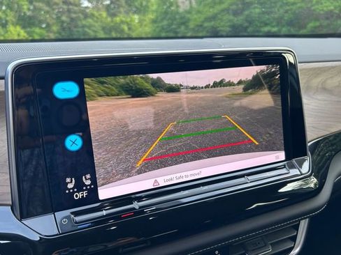 New 2026 Volkswagen Atlas SE FWD image 16
