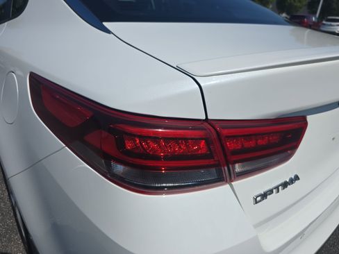 Used 2018 Kia Optima S FWD image 32
