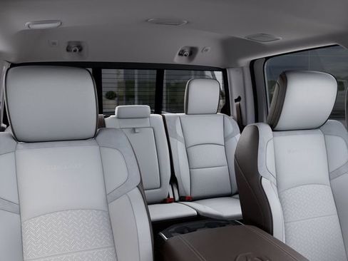 New 2025 RAM 2500 Laramie AWD/4WD image 32