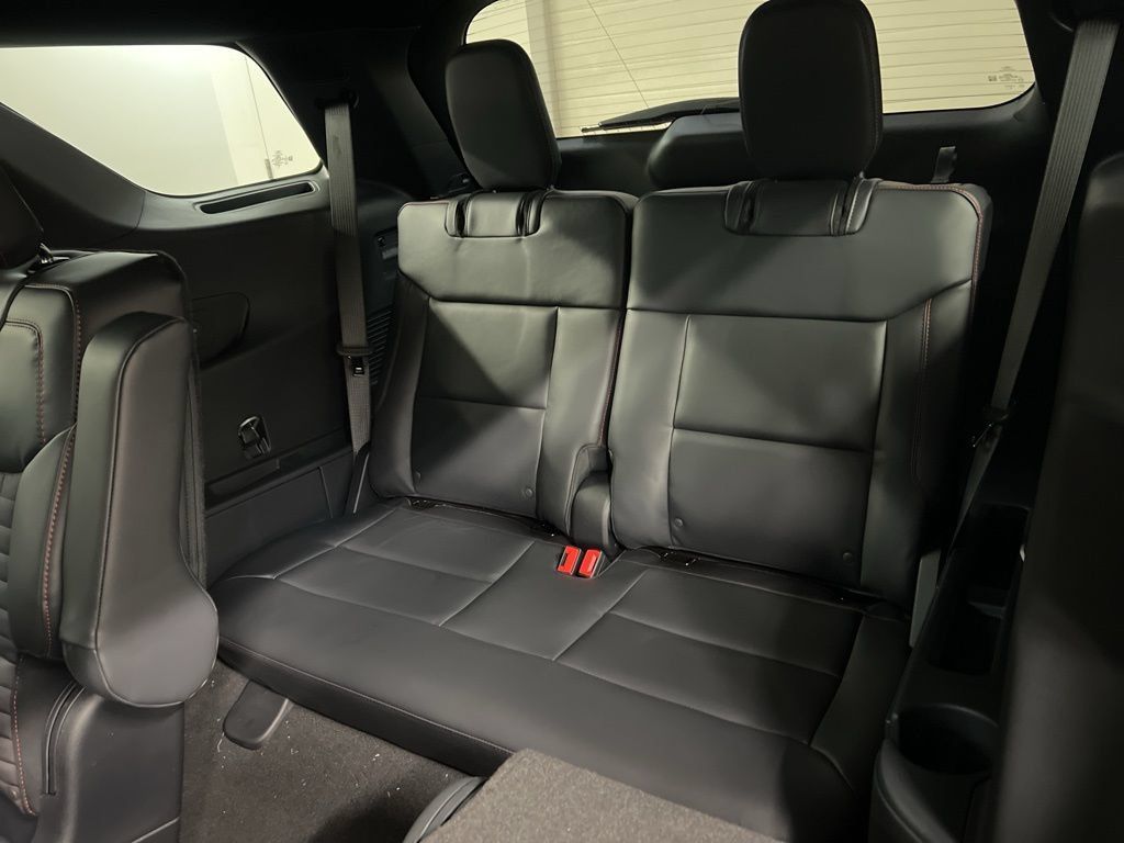 New 2026 Ford Explorer ST-Line w/ ST-Line Street Pack AWD/4WD image 32