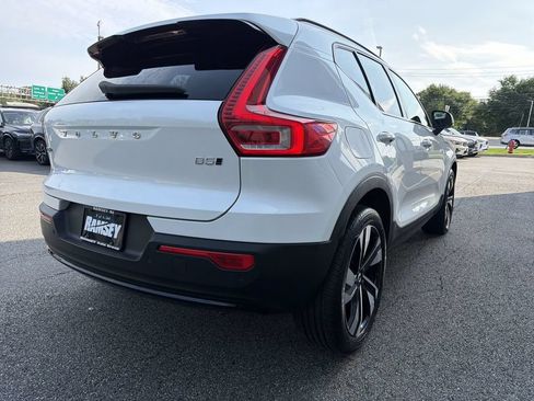 Certified 2023 Volvo XC40 B5 Plus w/ Protection Package Premier AWD/4WD image 8