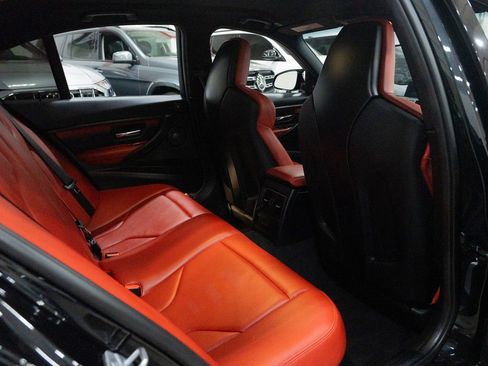 Used 2018 BMW M3 image 32