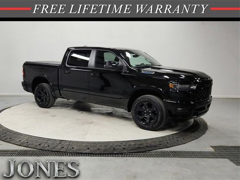 Used 2025 RAM 1500 Big Horn image 1