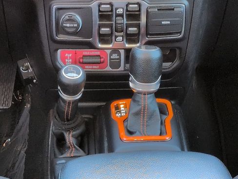 Certified 2023 Jeep Gladiator Mojave w/ Trailer Tow Package image 18