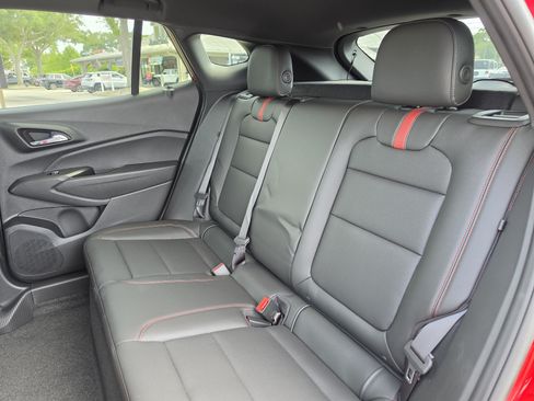 New 2026 Chevrolet Trax RS w/ Sunroof Package FWD image 22