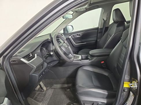 Used 2023 Toyota RAV4 XLE Premium image 12