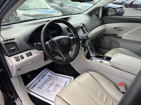 Used 2014 Toyota Venza Limited image 16
