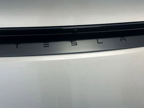 Used 2026 Tesla Model Y AWD image 10
