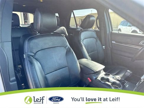 Used 2018 Ford Explorer Limited image 31