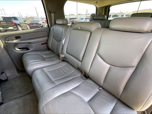 Used 2004 GMC Yukon XL SLT w/ Preferred Equipment Group image 18