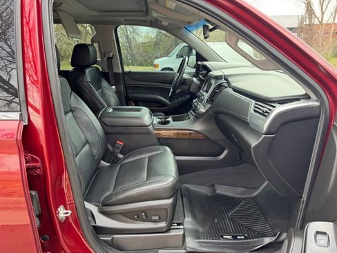 Used 2019 Chevrolet Tahoe LT w/ LT Signature Package AWD/4WD image 20