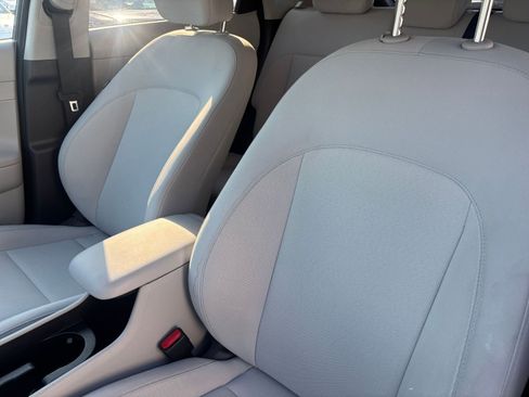 Used 2025 Hyundai Kona SEL image 34