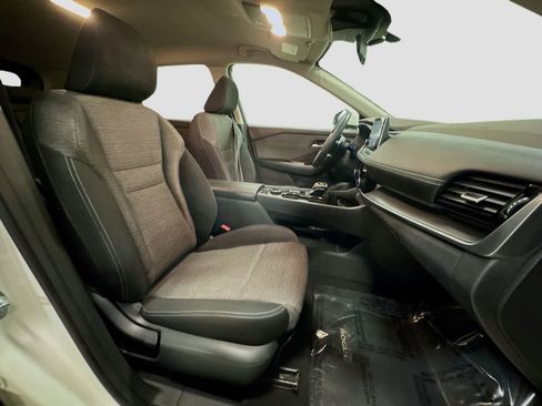 Used 2021 Nissan Rogue SV image 33