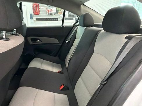 Used 2016 Chevrolet Cruze LS FWD image 19