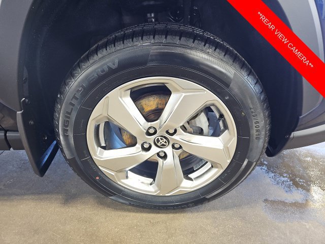 Used 2021 Toyota RAV4 XLE Premium AWD/4WD image 9