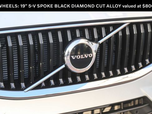 Used 2023 Volvo XC60 B5 Core w/ Protection Package image 3