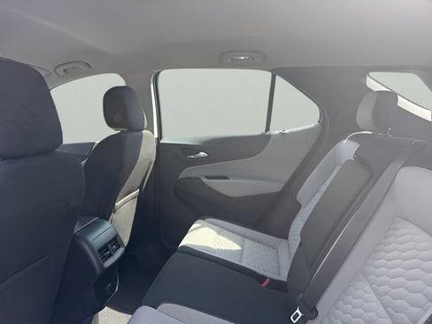Used 2018 Chevrolet Equinox LS AWD/4WD image 10