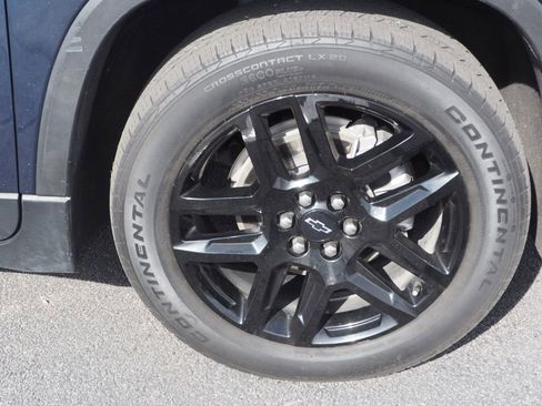 Used 2023 Chevrolet Traverse LT AWD/4WD image 9