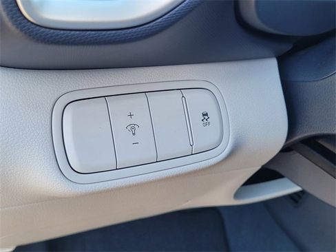 New 2025 Hyundai Venue Limited image 15