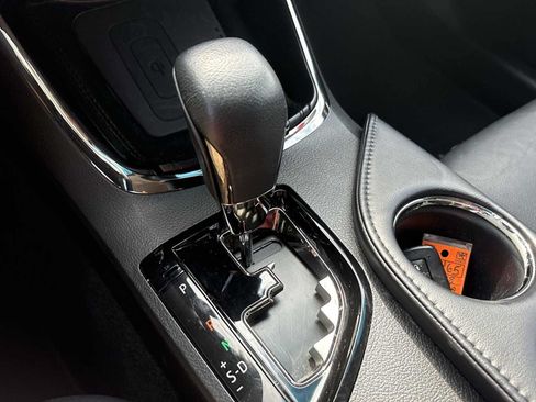Used 2018 Toyota Avalon XLE Premium FWD image 16