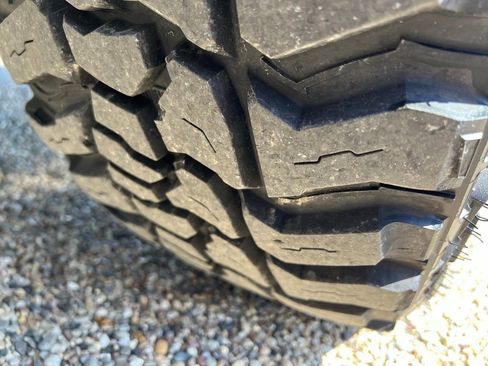 Used 2019 RAM 1500 Laramie AWD/4WD image 25