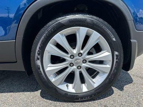 Used 2019 Chevrolet Trax Premier w/ LPO, Protection Package AWD/4WD image 10