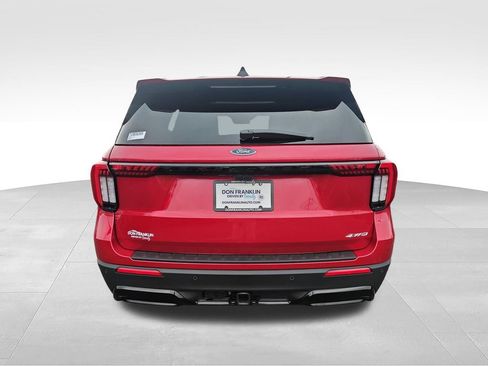 Used 2026 Ford Explorer ST-Line w/ ST-Line Street Pack AWD/4WD image 4
