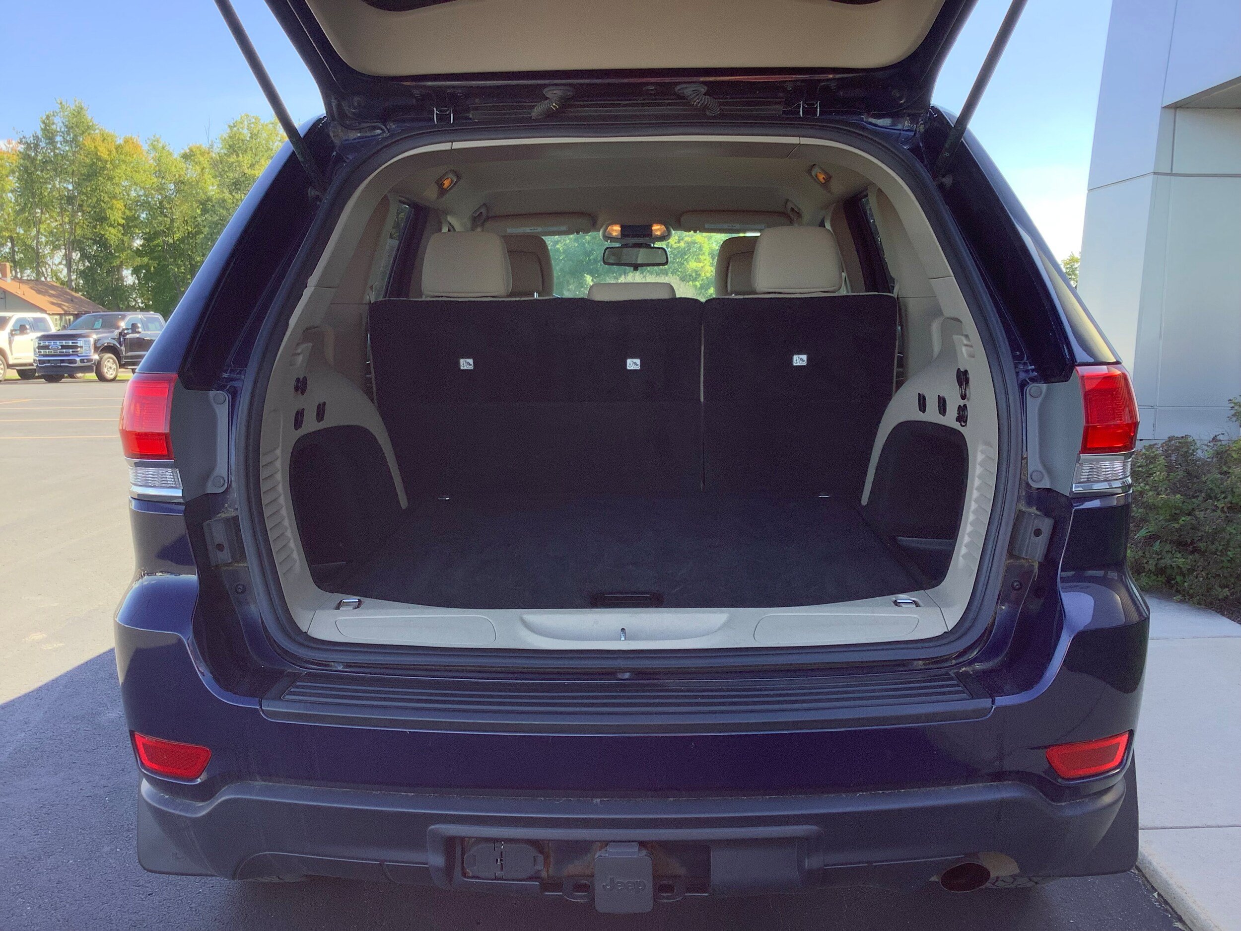 Used 2014 Jeep Grand Cherokee Laredo w/ All Weather Capability Group AWD/4WD image 6