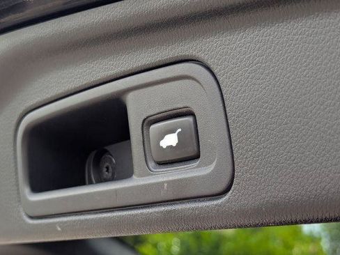 Used 2016 Honda Pilot Touring image 35