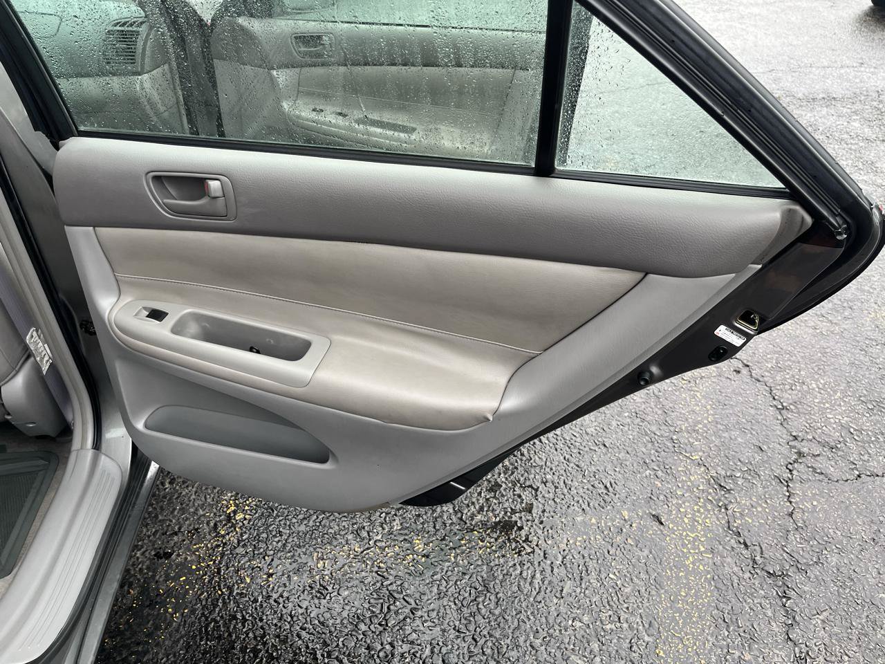 Used 2003 Toyota Camry XLE FWD image 25
