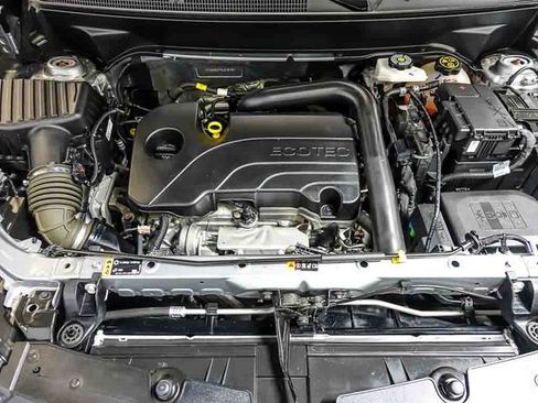 Certified 2024 Chevrolet Equinox LT FWD image 32