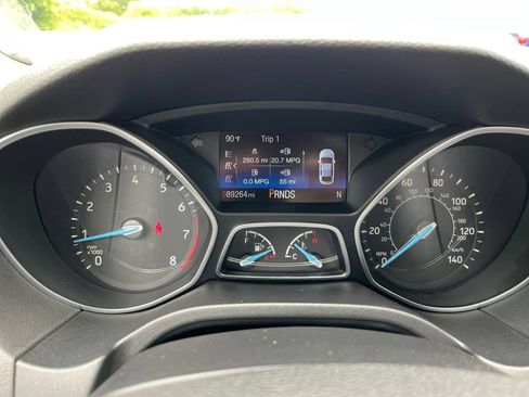 Used 2017 Ford Focus SE FWD image 16