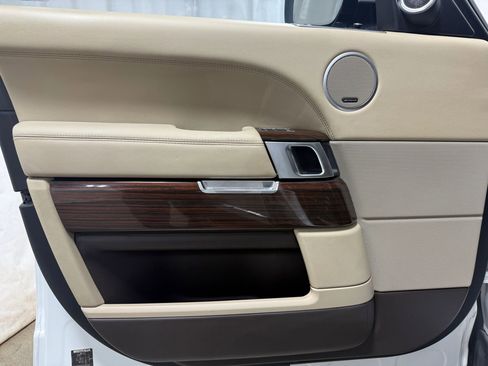 Used 2014 Land Rover Range Rover Supercharged image 10