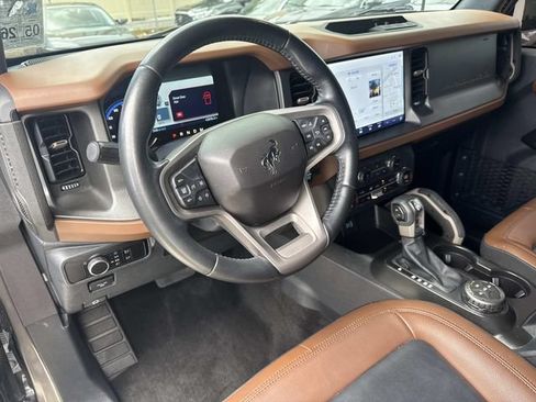 Used 2024 Ford Bronco Outer Banks AWD/4WD image 17