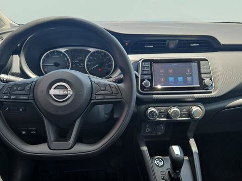 Used 2025 Nissan Kicks Play S FWD image 10