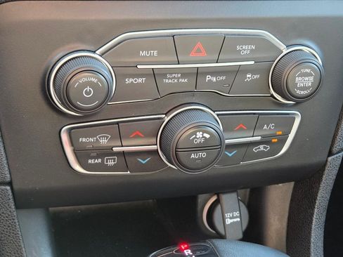 Used 2023 Dodge Charger SXT AWD/4WD image 31